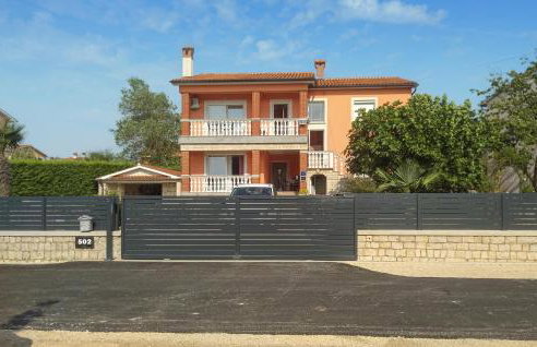 1 Bedroom Stunning Apartment In Labin - Foto 12