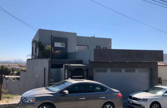 Charming House With Beautiful City View - Foto 32