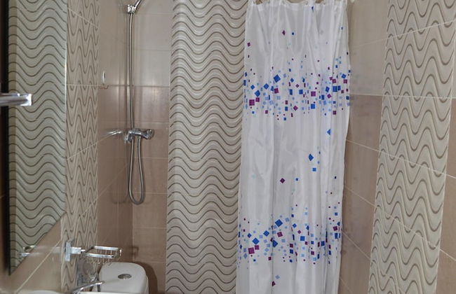 1bed Apt Sleeps 4 - Free Parking, Wifi, Near Beach - Photo 8