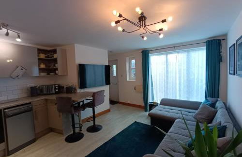 Entire modern cottage close to beach - Pet friendly - Photo 2