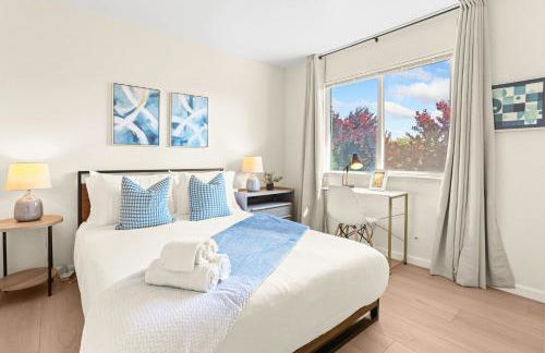 Remodeled 3B2B Bright House with a King Suite - Foto 23