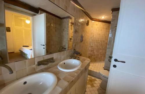 Elegant home with spectacular view - Foto 65