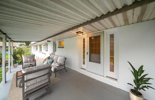 Comfort, Fun, & Charming - 5BR Oasis with Pool - Foto 26