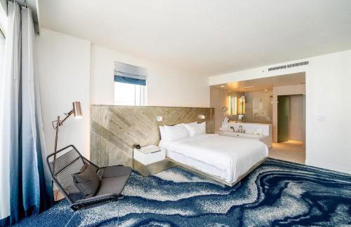 High Floor Luxury 2BR 2BA, Sleeps 6, Resort Access - Horizon by HomeStakes Stays - Foto 60