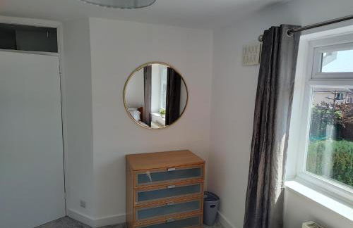 Jarvis Drive 3 Bed contractor house In melton Mowbray with parking - Photo 12