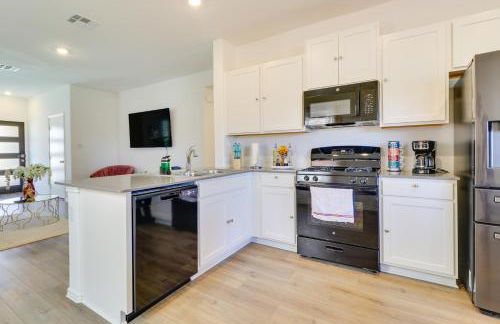 Hutto Getaway with Yard, 9 Mi to Lake Pflugerville! - Foto 8