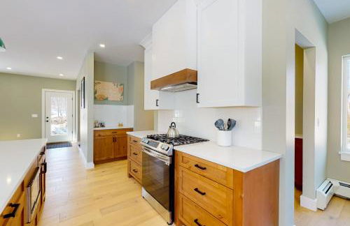 On Mountain Time - Photo 9