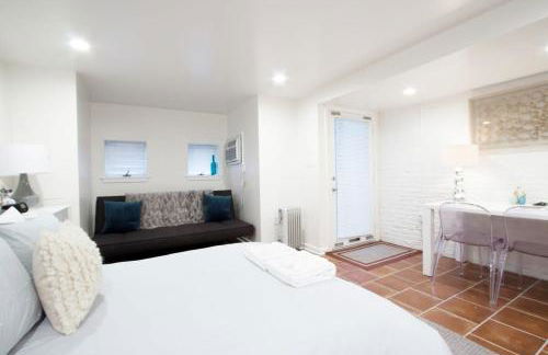 WELL-EQUIPPED STUDIO APT - WALK TO METRO SUBWAY - Foto 7