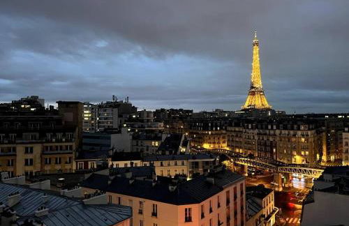 Tour Eiffel - Studio vue imprenable au-dessus des toits, balcon - Foto 23