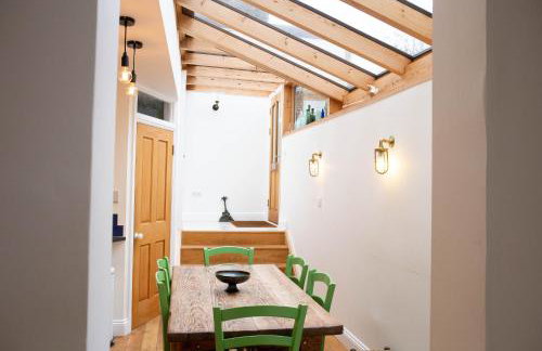 3 bedroom stunning house with garden and amazing sea views - Foto 4