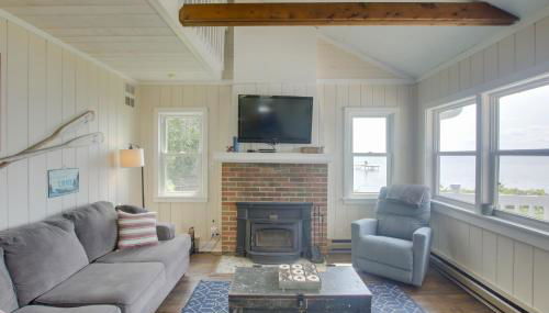 Cozy Fremont Cottage on Lake Poygan and Fishing Dock - Foto 5