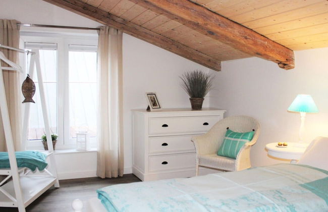 Tranquil Holiday Home With Garden - Foto 3