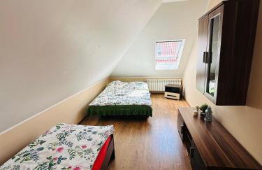 Pod skrzydłami - Foto 22