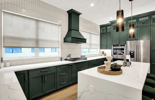 Luxury Townhouse with Fireplace Rooftop Deck Close to Downtown-Family Friendly - Foto 10