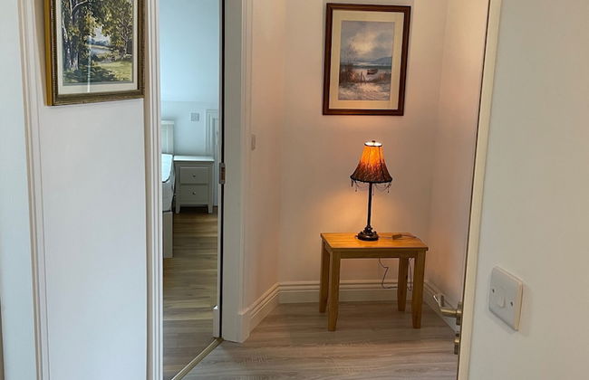 Luxury Waterfront Apartment - Photo 13