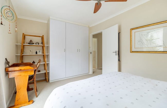 3 Bedroom Family Home - Houtbay - Photo 4