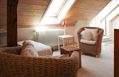 Seeblick-Dachgeschoss in historischer Villa zentral 4 PAX - Foto 15