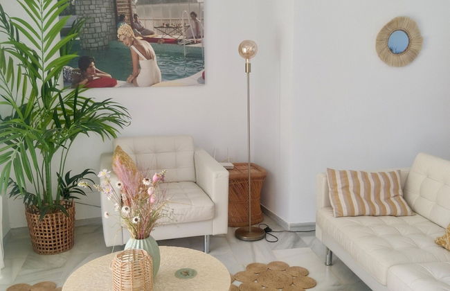 Relaxed Retreat With Pool - Photo 15