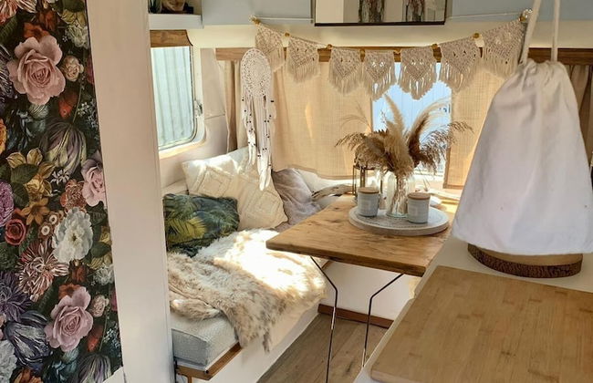 Original Vintage Spirit Alpine Caravan Anglesey - Photo 15