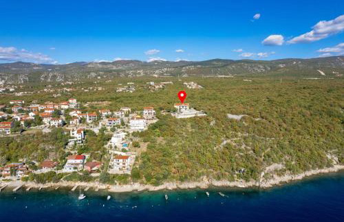 Luxury Villa Oštro with pool & Krk bridge view - Photo 34