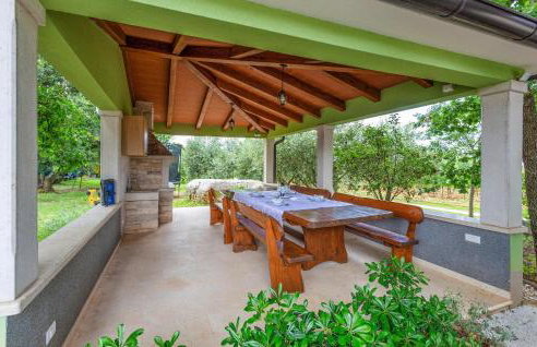 Beautiful Apartment In Cabrunici - Foto 14