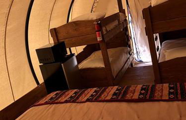 Oklahoma Glamping in this Wonderful Covered Wagon for Family Vacations near Oklahoma City - Foto 6