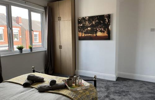 Modernised central Wigan townhouse sleeps up to 6 - Foto 22