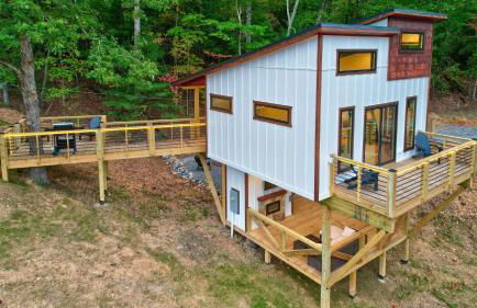 Cozy Treehouse w Hot Tub, Fire Pit, Pet Friendly, Lake Access - Photo 16