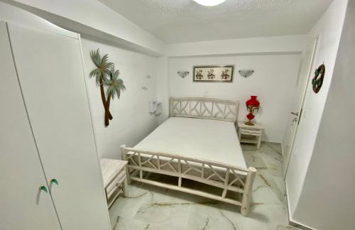 Lion House II - Photo 18