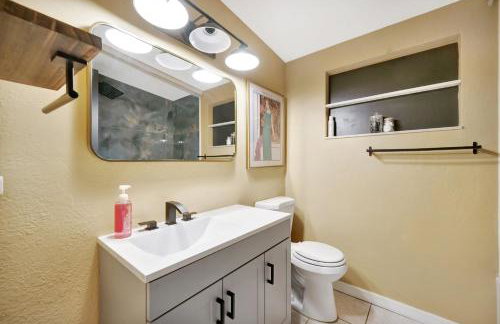 Firepit, Bikes & BBQ! Sleeps 10, 12 mins to Beach! - Photo 34