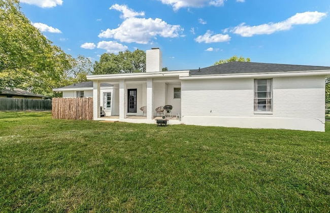 A Crystal Place Hot Tub 1 Blk off Main St! - Foto 14