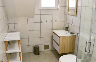 Tesla Coil Apartments - Photo 33