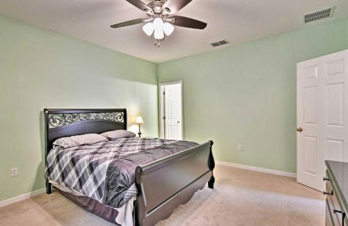 Pet-Friendly Gem with Yard and Pool Access in Sebring - Foto 13