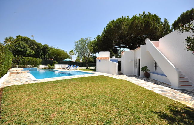 Delightful Single-storey Villa, Private Pool, Free air Conditioning and Wifi - Foto 12