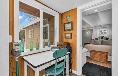 Beachglass Cottage - Family Friendly Kids and Pets - Photo 24