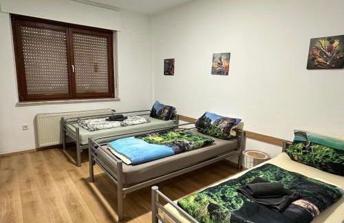 Duisburg FeelHome,Flughafen nah,6-8 Pers,Badewanne,Zentral,Terrasse,Ground Floor - Foto 9