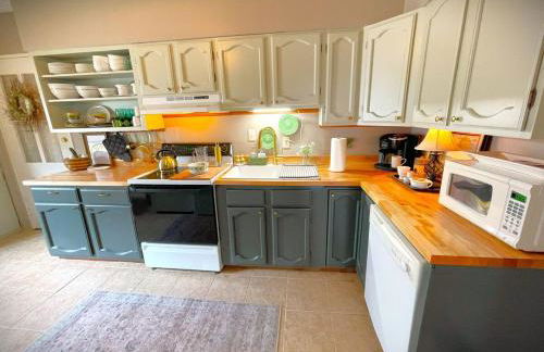 Historic Victorian Apartment - Foto 22