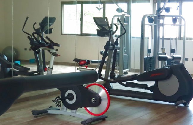 Palmarena Rooms and Residences - Long Stay Comfort with Parking, Sauna, Gym and Pool (Steps from 5th Avenue) - Foto 39