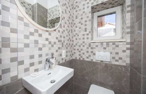 Lovely Home In Ostrvica - Photo 40