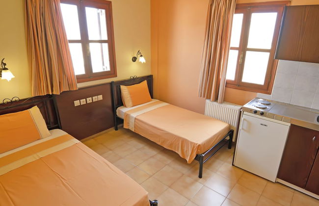 Minos Pension - Photo 25