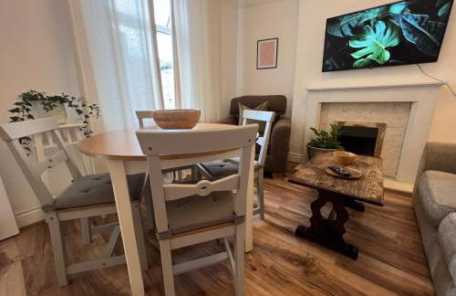 2025 Award Winner Liverpool Ivy House - 4 Bedrooms - Foto 21