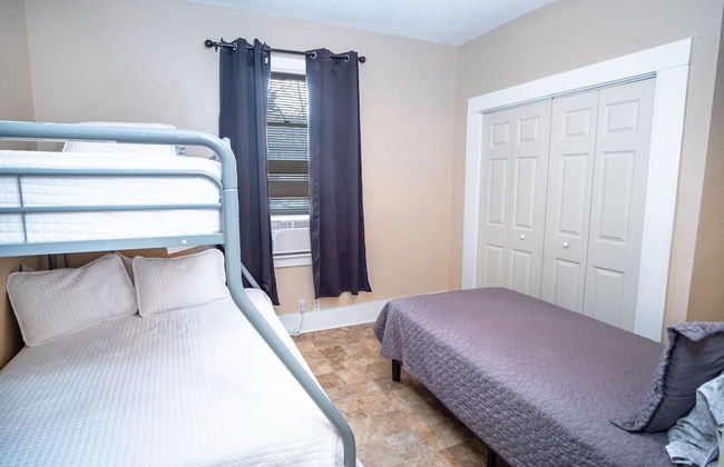 Cozy 2br/1ba Near Downtown Sleeps 8 - Foto 6