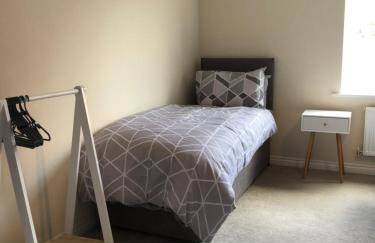 Spring House - Staycation - Perfect for Contractors & Families - 2 Parking Spaces - Foto 11