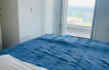 Seafront Apartment - Photo 12