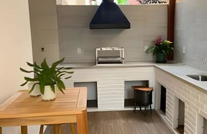 Adorável Casa em Cond. de frente para a Praia Rasa - Foto 8