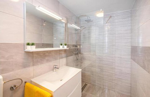 4 Bedroom Amazing Home In Benkovac - Foto 39