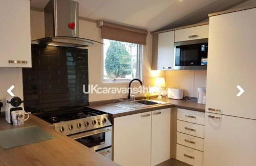 Susie's Beautiful Caravan near the sea - Foto 13