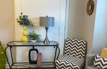 Adorable Apt with Access to Pool and Tennis Courts - Foto 18