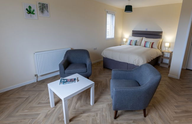 Wick Bay Apartments - Photo 2