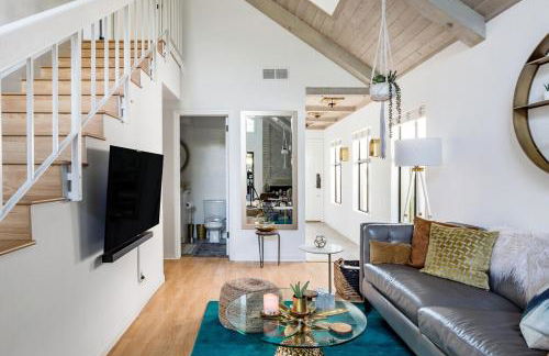 Silver Triangle Oasis with Verdant Backyard - Foto 21